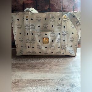 EUC Vintage White MCM Visetos Leather Munchen Shopper Tote
